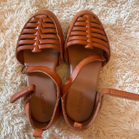 Old Navy Tan Strappy Sandals - Picture 1 of 3